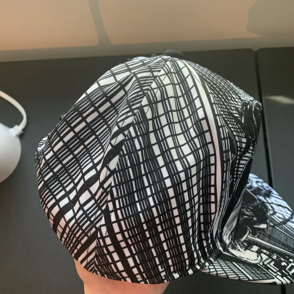 Venom snap back Hat - Picture 3 of 7